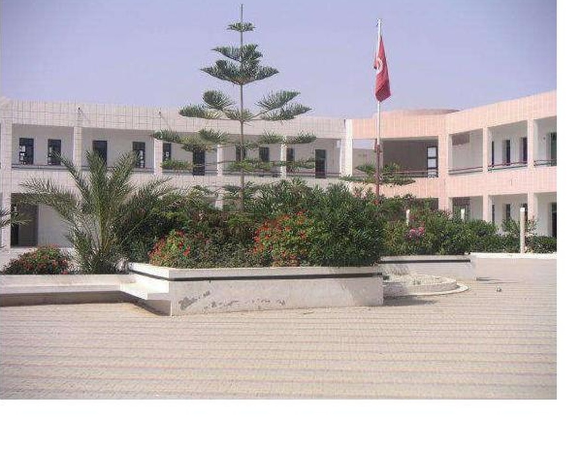 مؤسسة عمومية بالبقالطة